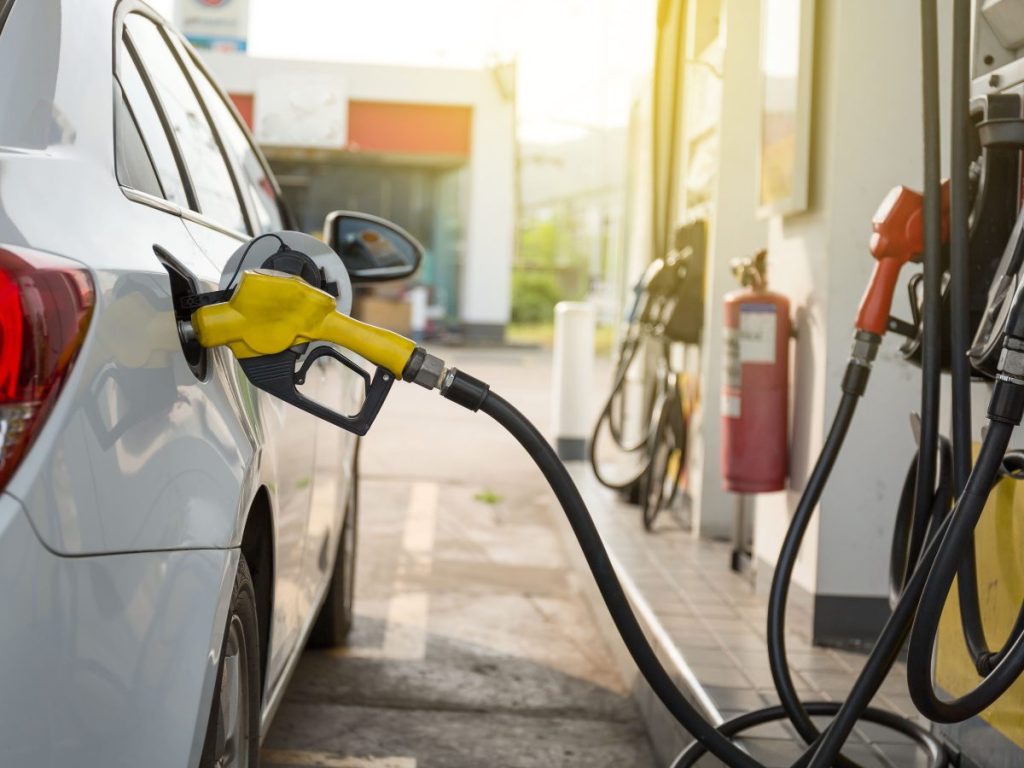 Es el quinto incremento consecutivo en medio de tensiones internacionales que impactan el mercado petrolero.
