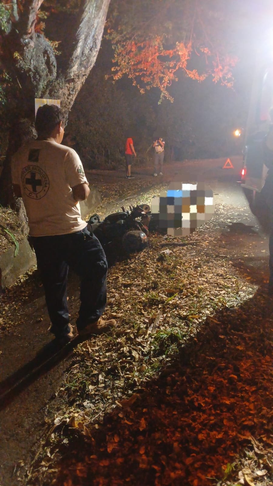 Elementos de Cruz Verde Puerto Parada acudieron durante la noche para brindar asistencia al motociclista, pero al llegar confirmaron que ya no present